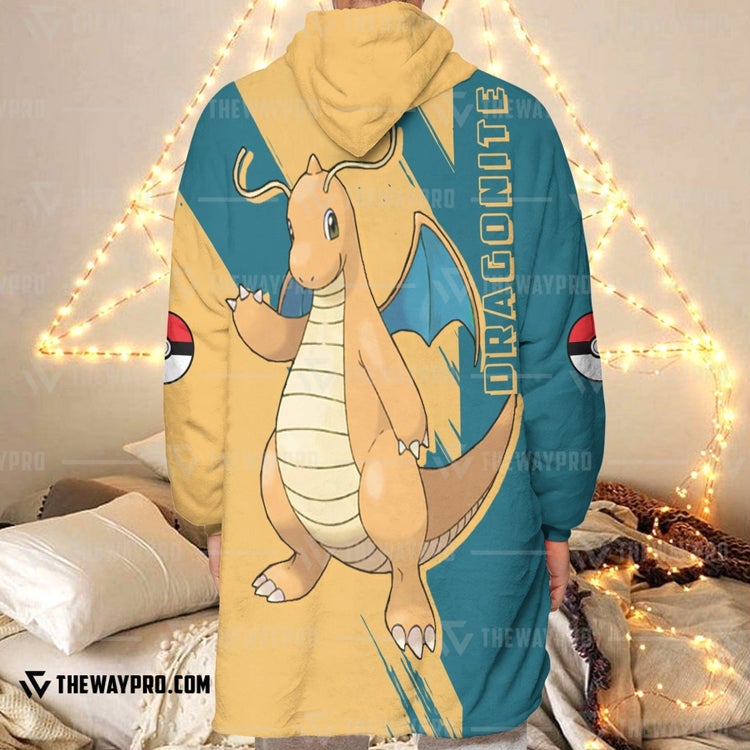 Pokemon-Dragonite-Fleece-Hoodie-Blanket-3