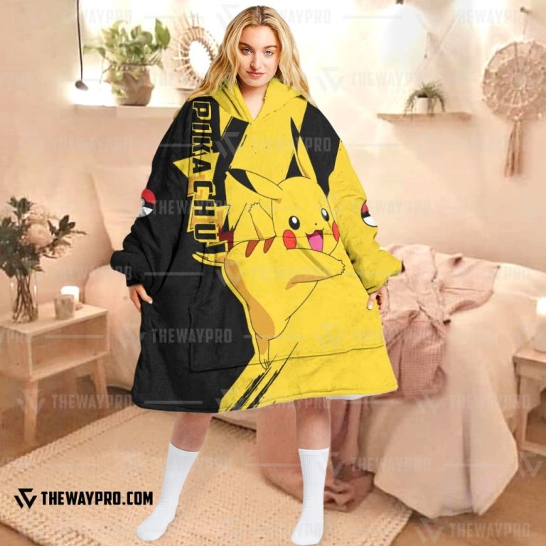 Pokemon-Pikachu-Black-Fleece-Hoodie-Blanket-1